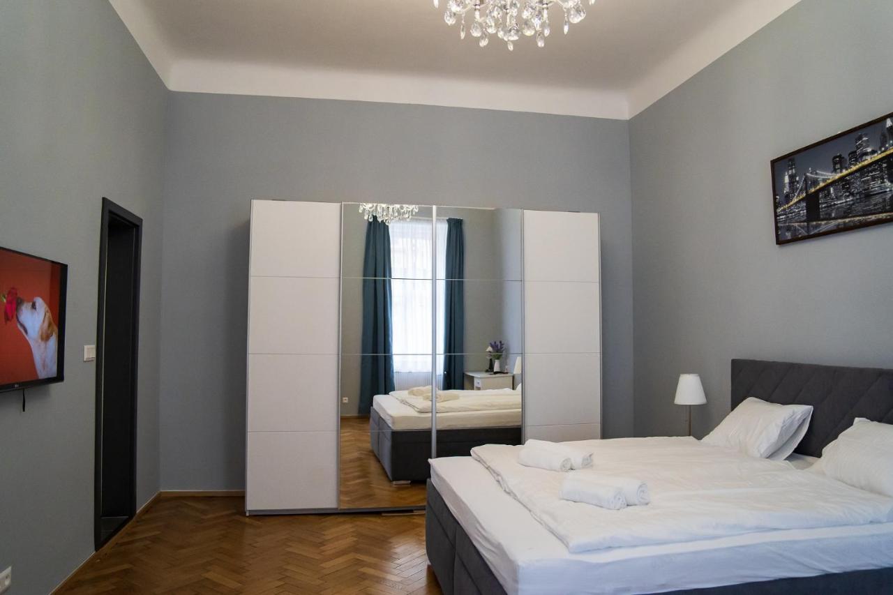Top Class Apartments In Carlsbad Bulharska Street KLV Exterior foto